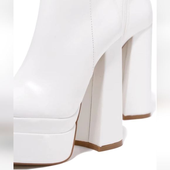 Sexy white In Booties - Picture 4 of 6